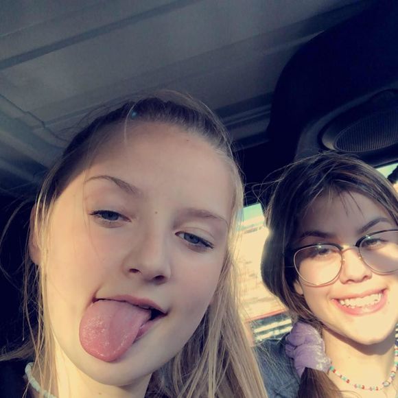 Meet your Posher, Kesalee - Picture 1 of 1